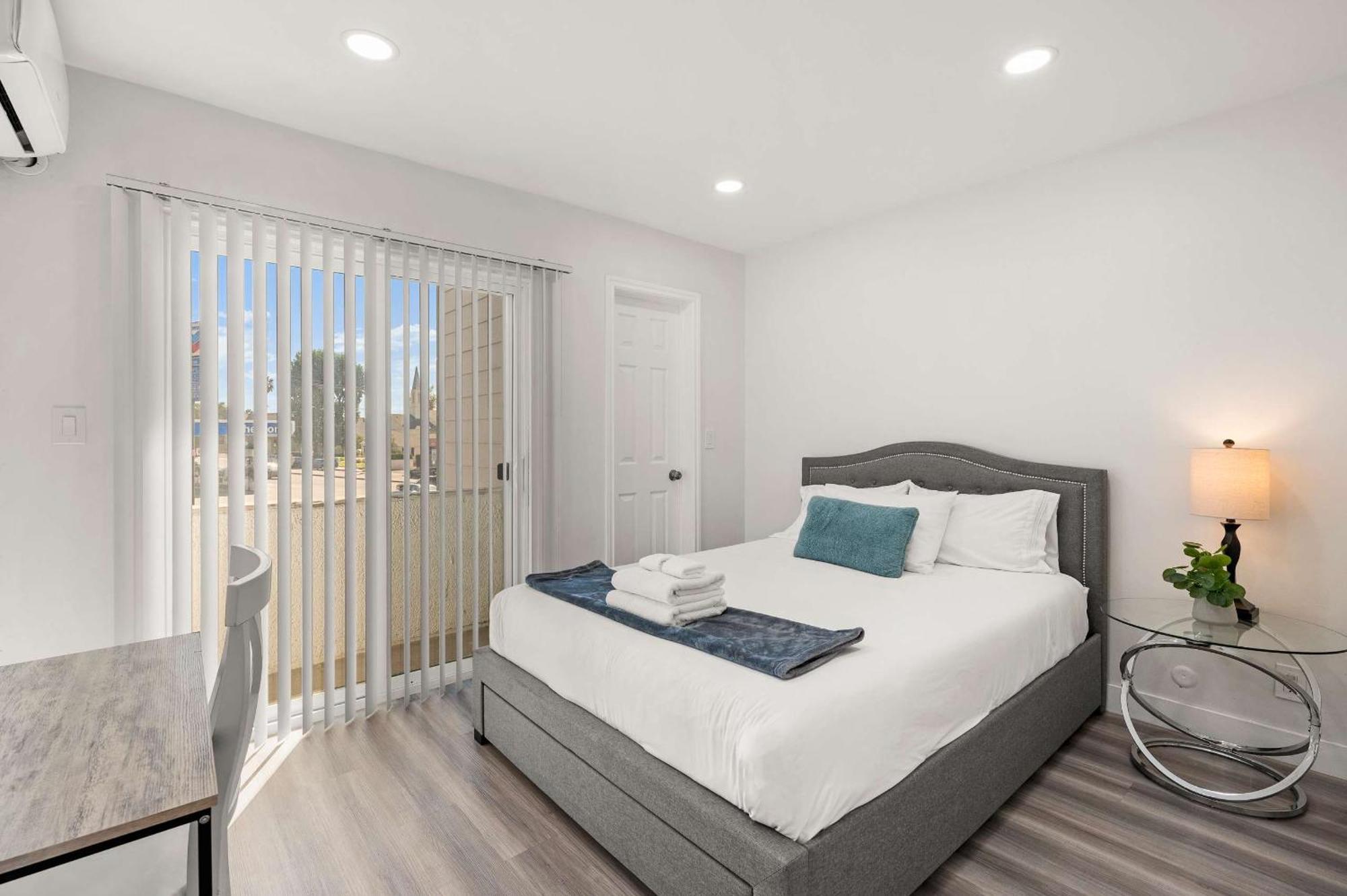 New Renovated 2B2B Apt Self Checkin Free Parking 1 Pasadena Exterior foto