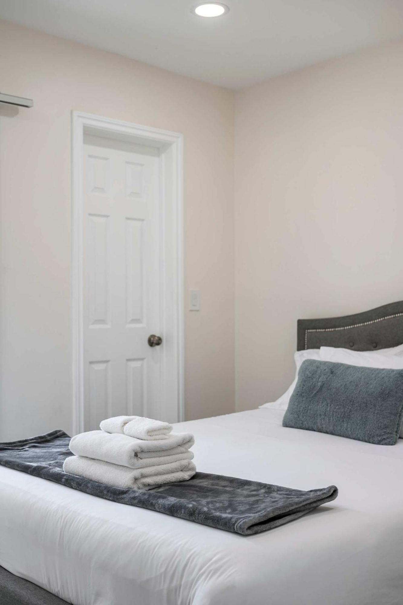 New Renovated 2B2B Apt Self Checkin Free Parking 1 Pasadena Exterior foto